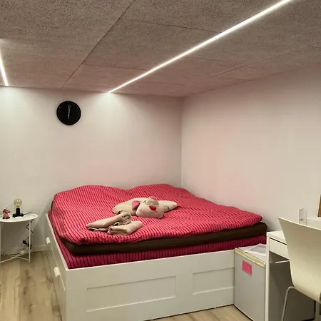Accommodatie bij particulieren Hyggeligt Vaerelse, Egen Indgang & Gode Faciliteter